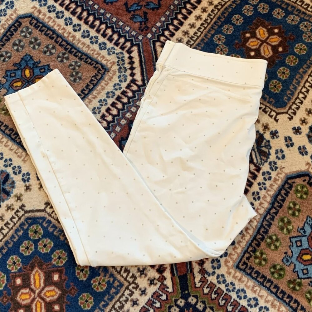 Nygard Slims Capri Leggings - white with gold polka dots